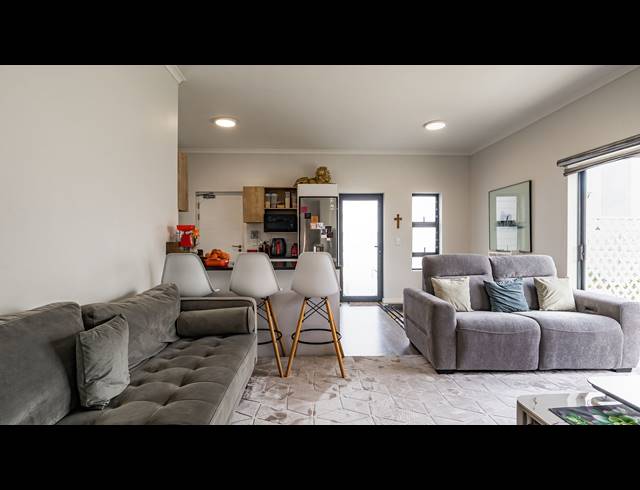 3 BEDROOM HOUSE FOR SALE IN BURGUNDY ESTATE